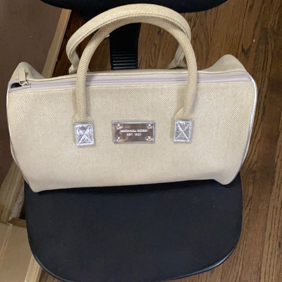 Canvas cloth with silver Michael Kors sign - Picture 1 of 3